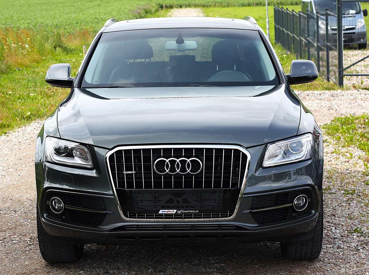 Audi Q5, 2.0 l., off-road / crossover