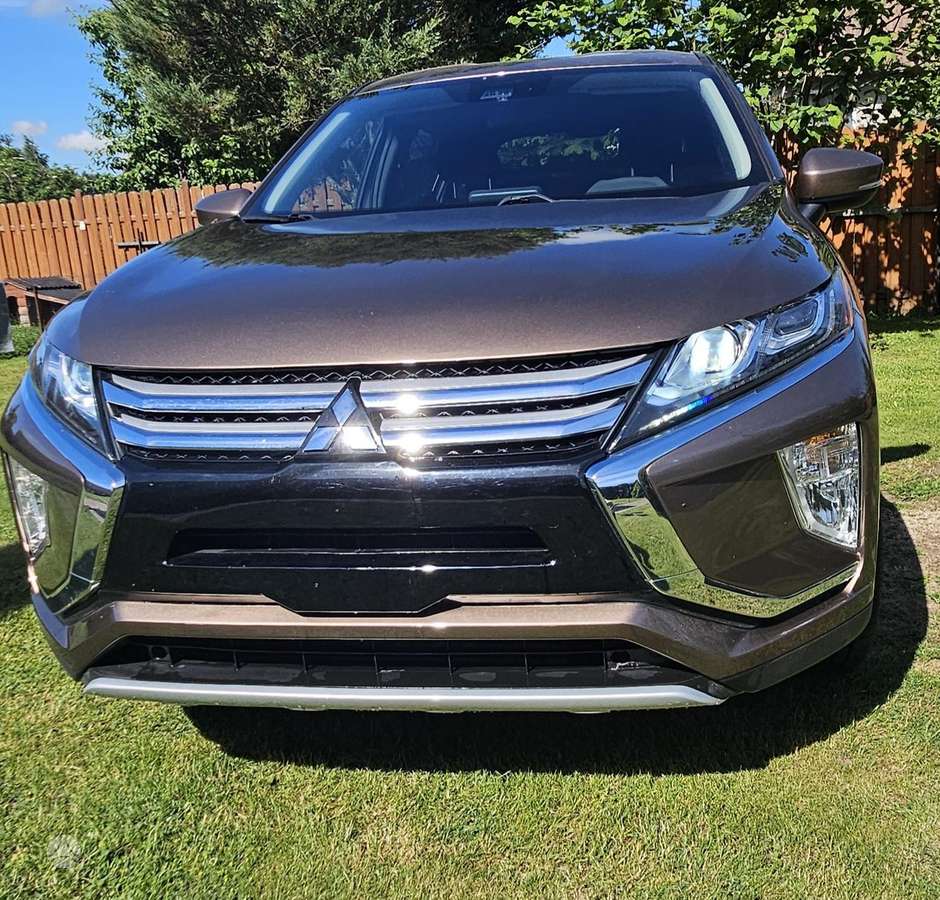 Mitsubishi Eclipse Cross, 1.5 l., off-road / crossover