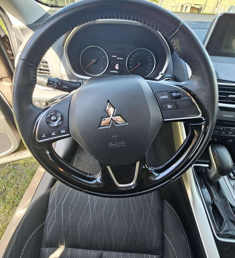 Mitsubishi Eclipse Cross, 1.5 l., off-road / crossover