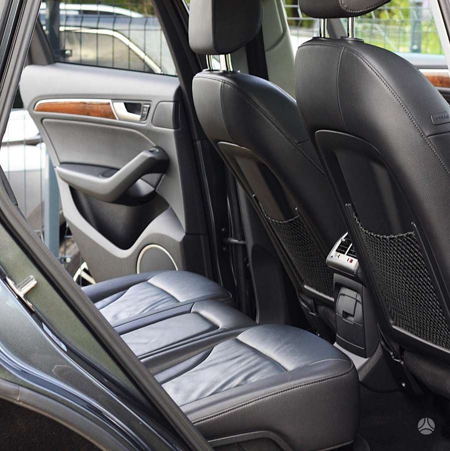 Audi Q5, 2.0 l., off-road / crossover