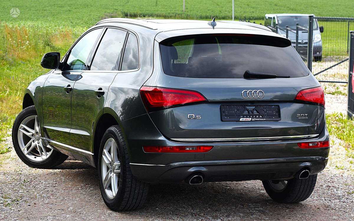 Audi Q5, 2.0 l., off-road / crossover