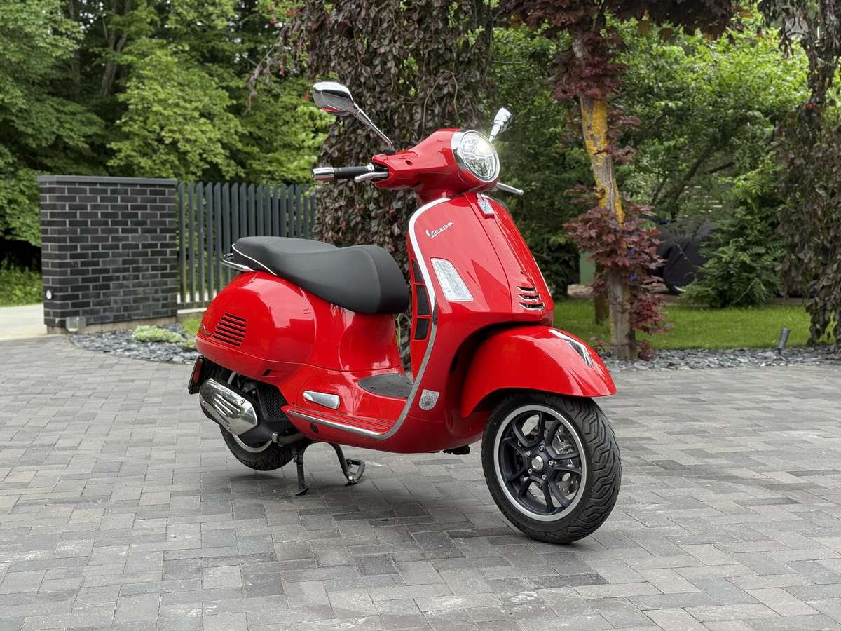 Piaggio Vespa 125cc, мотороллеры / мопеды