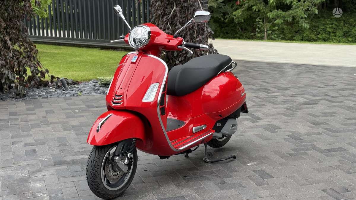 Piaggio Vespa 125cc, scooters / mopeds
