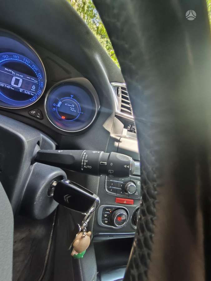 Citroen C4, 1.6 l., hatchback