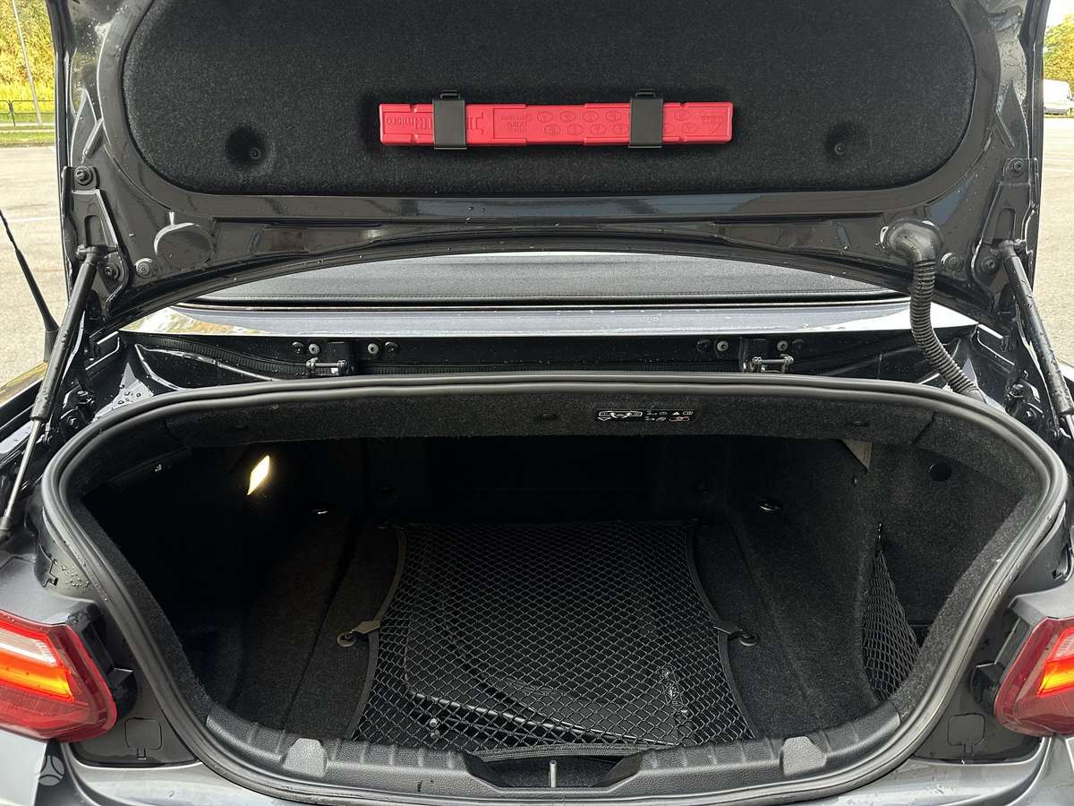 BMW 218, 2.0 l., Кабриолет