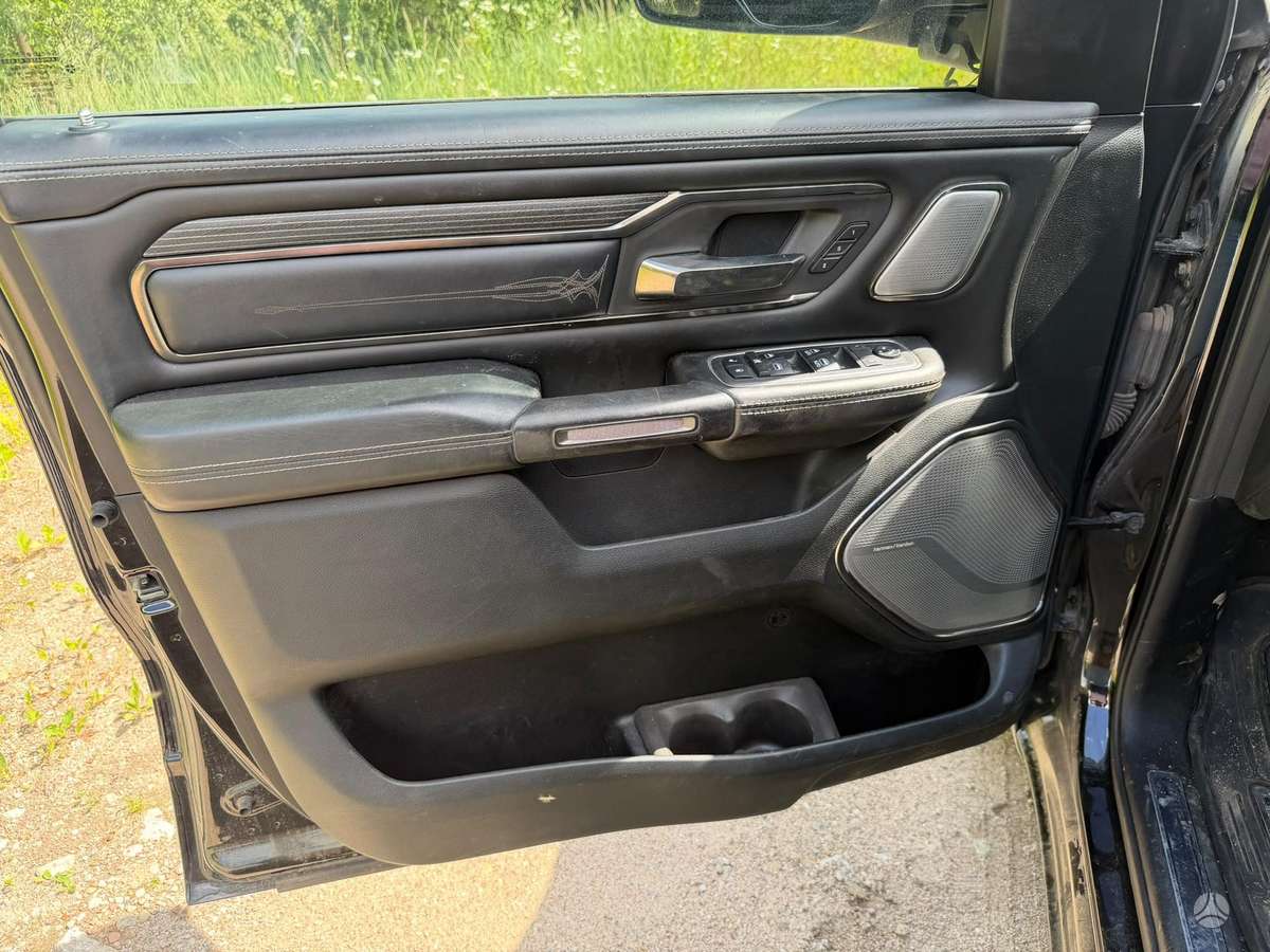 RAM 1500, 5.7 l., pick-up