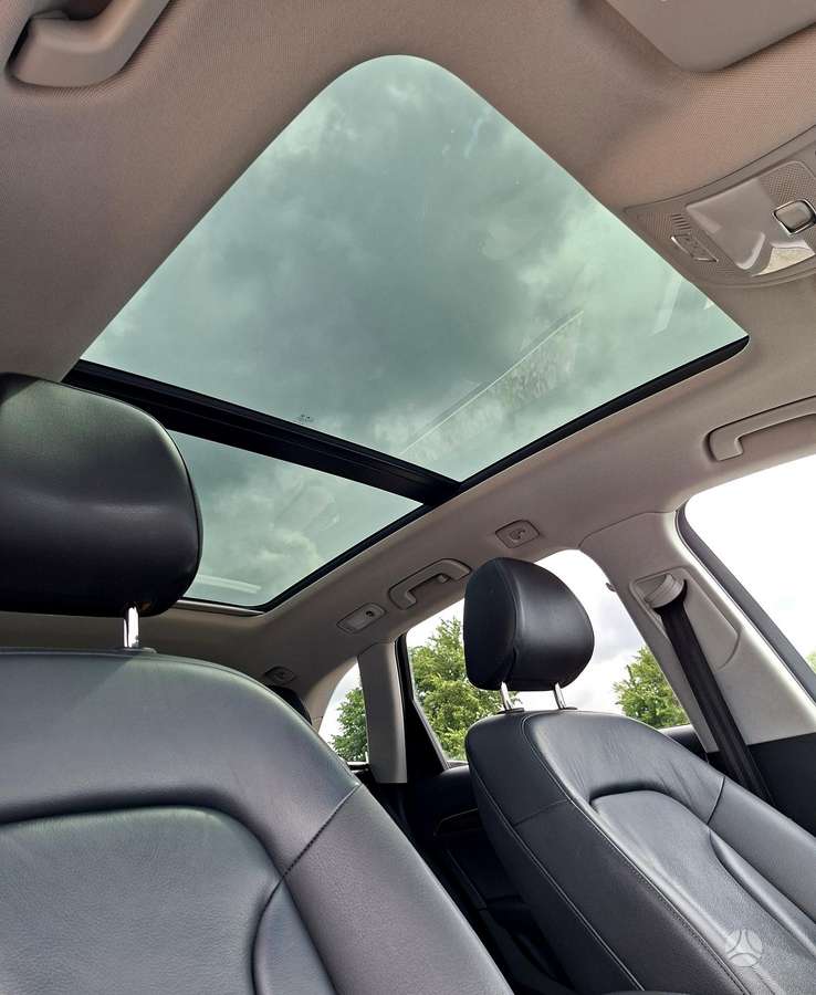 Audi Q5, 2.0 l., off-road / crossover