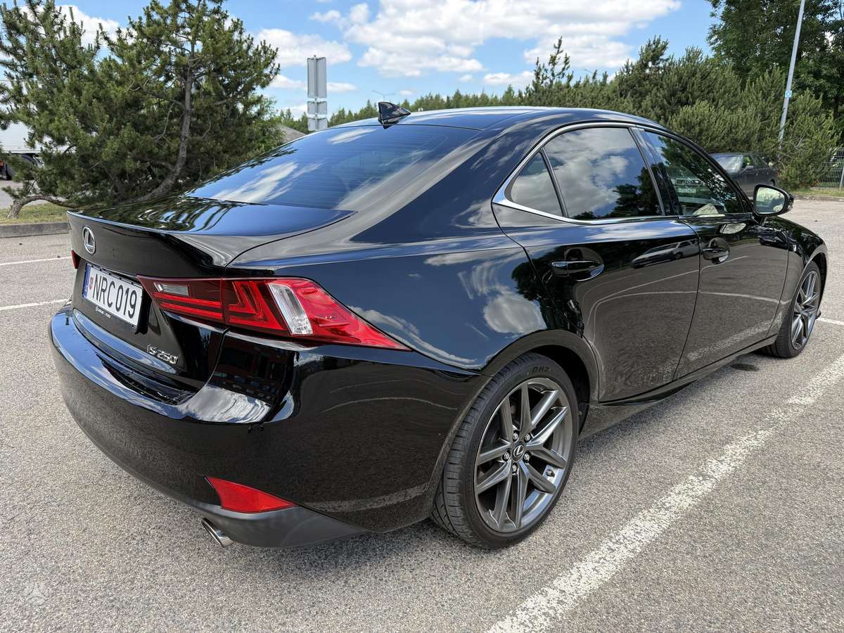 Lexus IS 250, 2.5 l., Седан