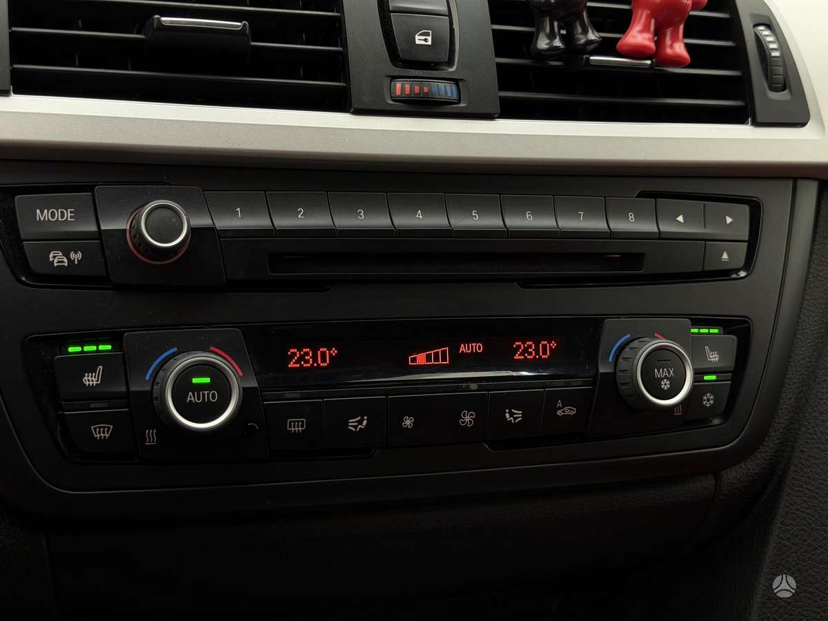 BMW 320, 2.0 l., Седан