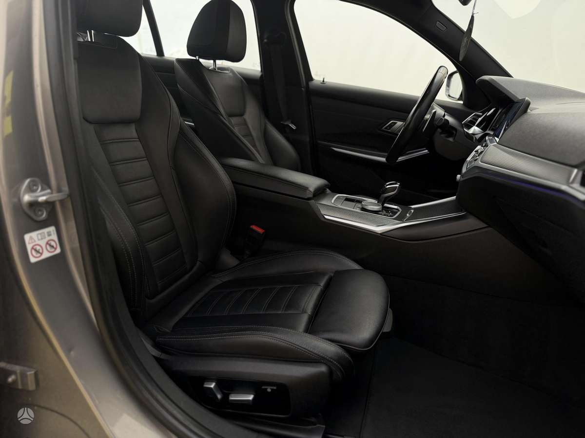 BMW 320, 2.0 l., Седан
