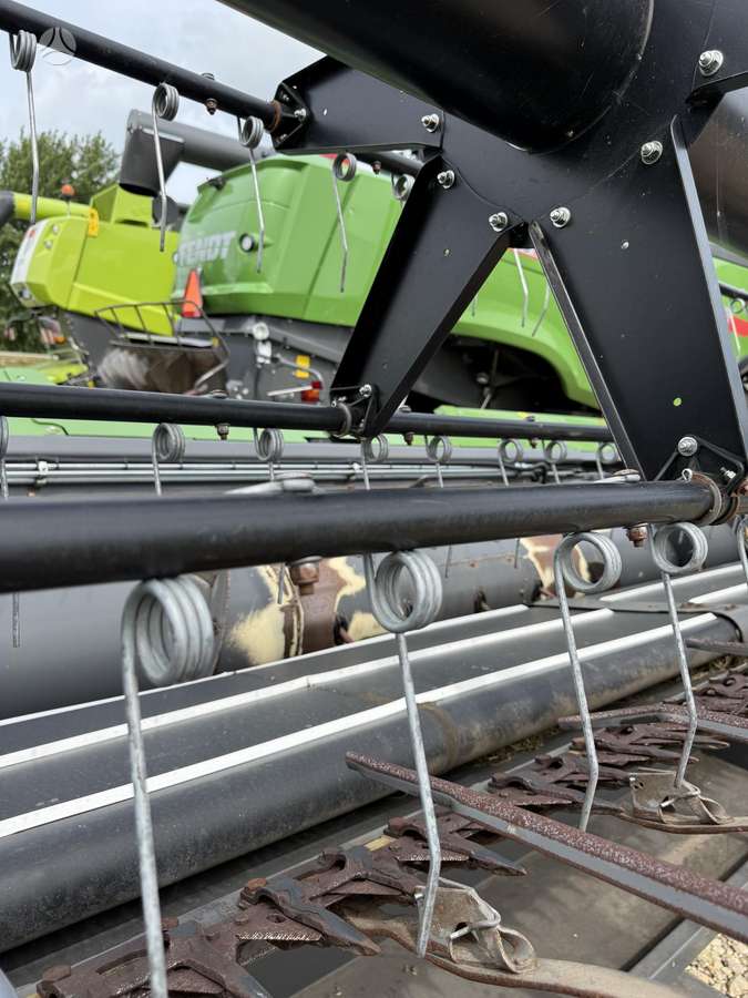 Fendt 5255 L, kombainai