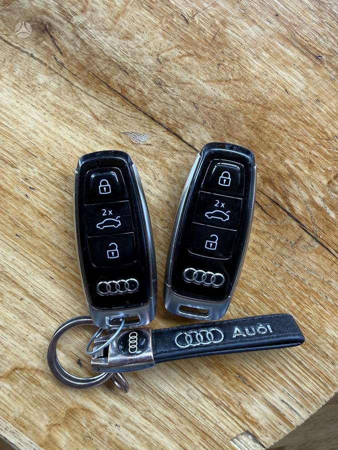 Audi A6, 2.0 l., Седан