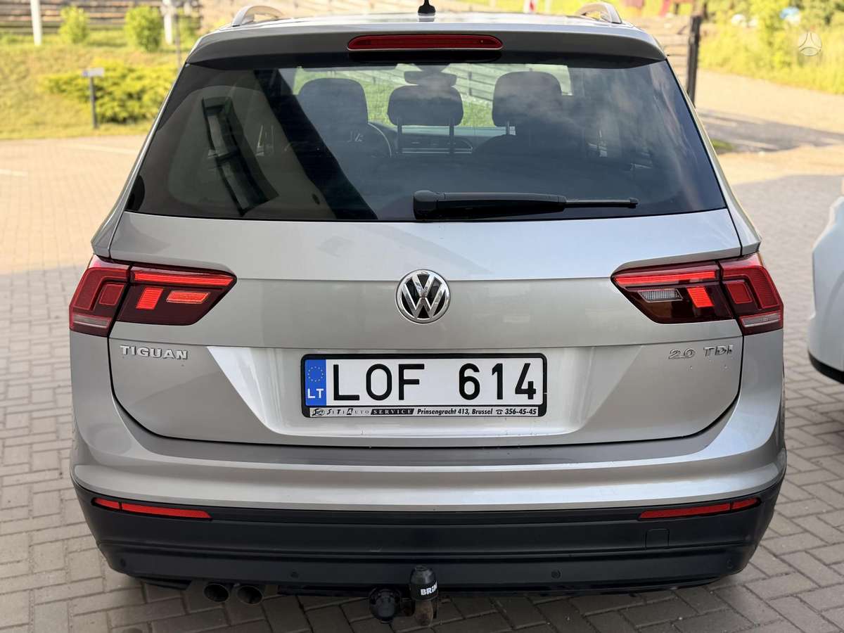 Volkswagen Tiguan - 5