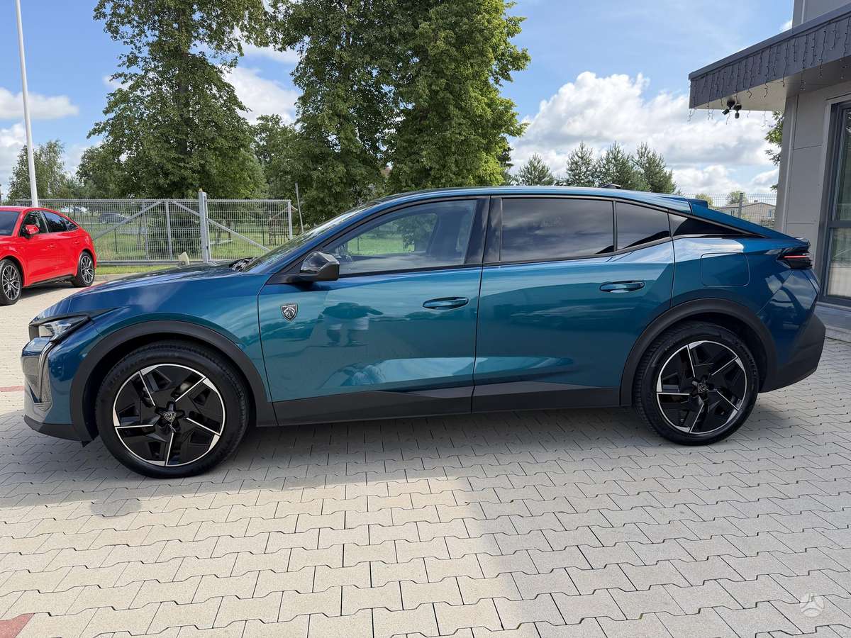 Peugeot 408 - 8