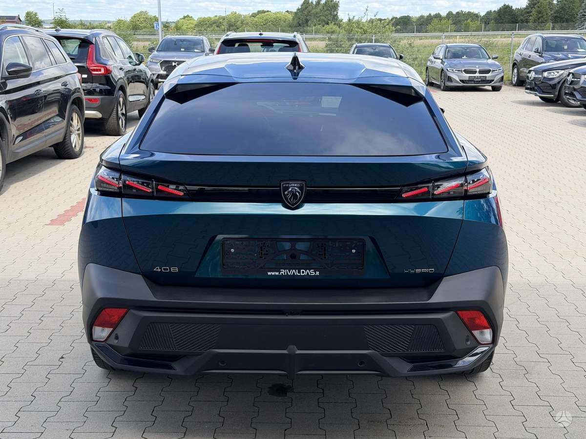 Peugeot 408 - 10