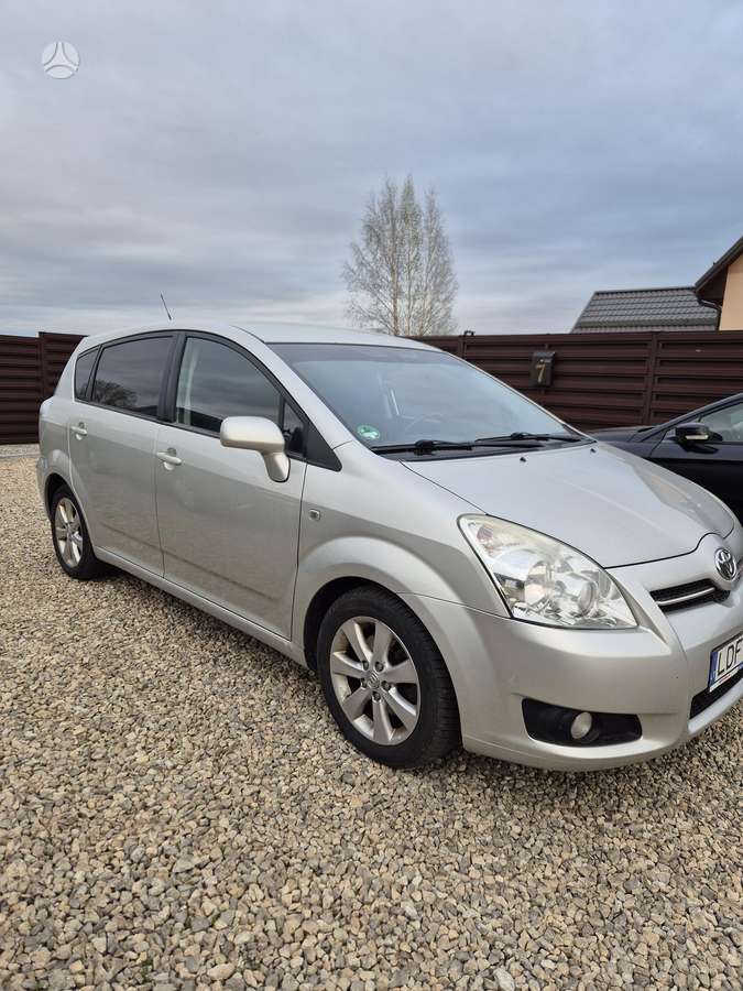 Toyota Corolla Verso - 1