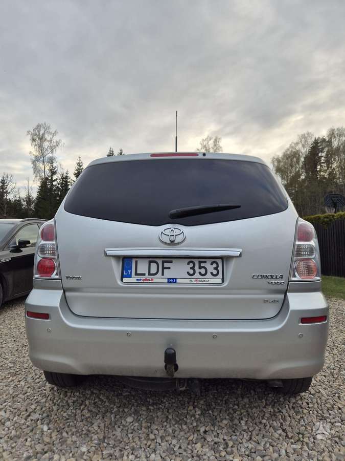 Toyota Corolla Verso - 3