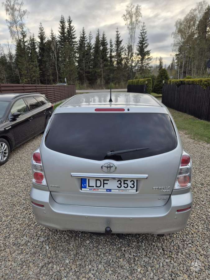 Toyota Corolla Verso - 4