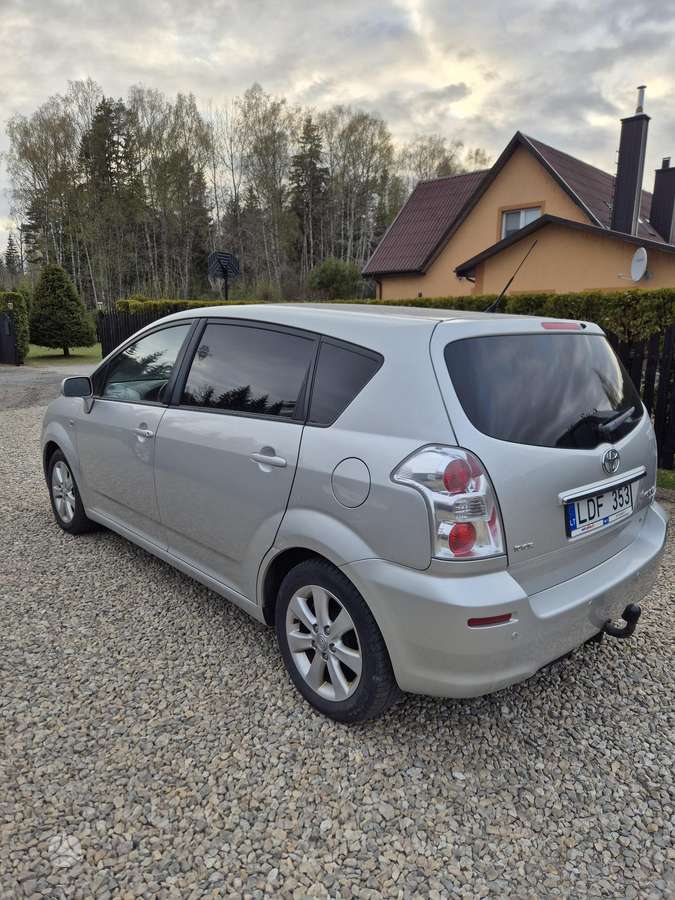 Toyota Corolla Verso - 5