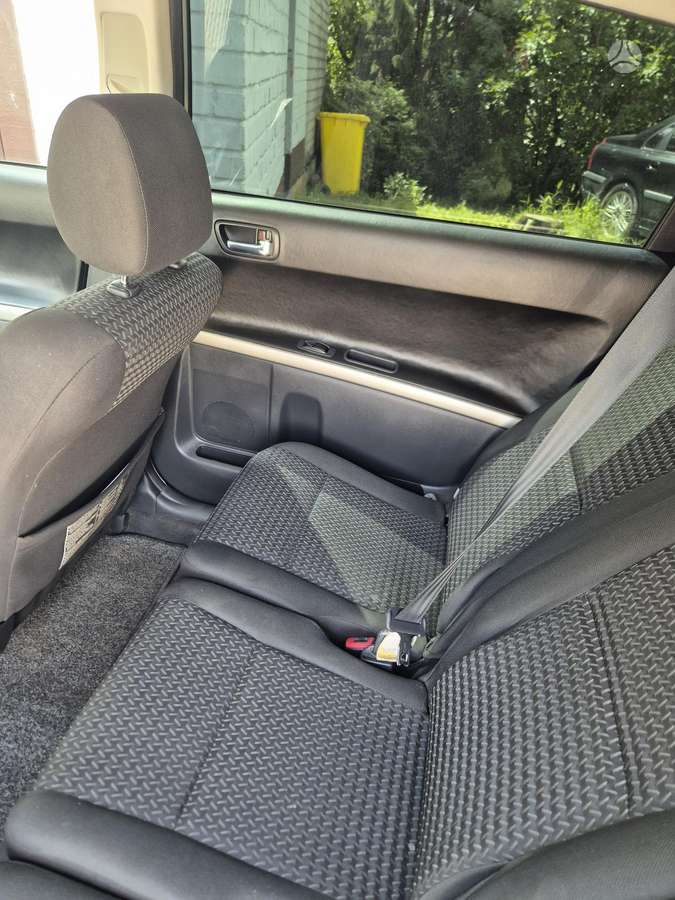 Toyota Corolla Verso - 12