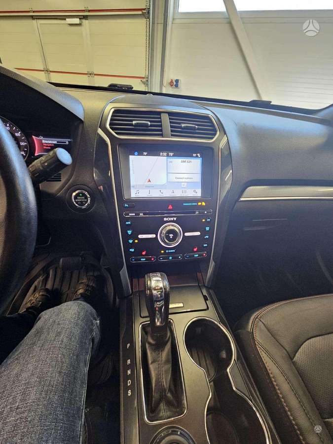Ford Explorer, 3.5 l., off-road / crossover