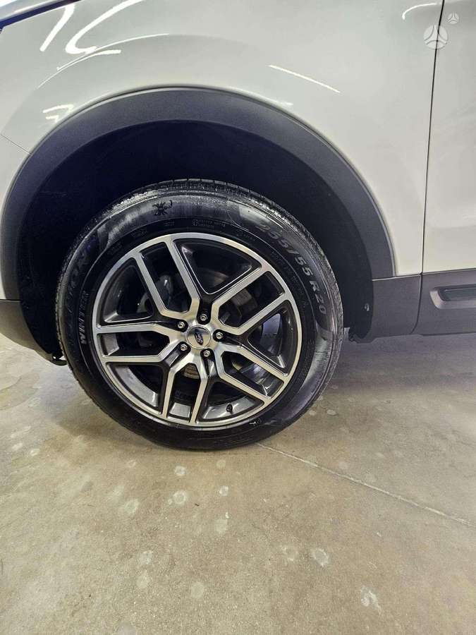 Ford Explorer, 3.5 l., off-road / crossover