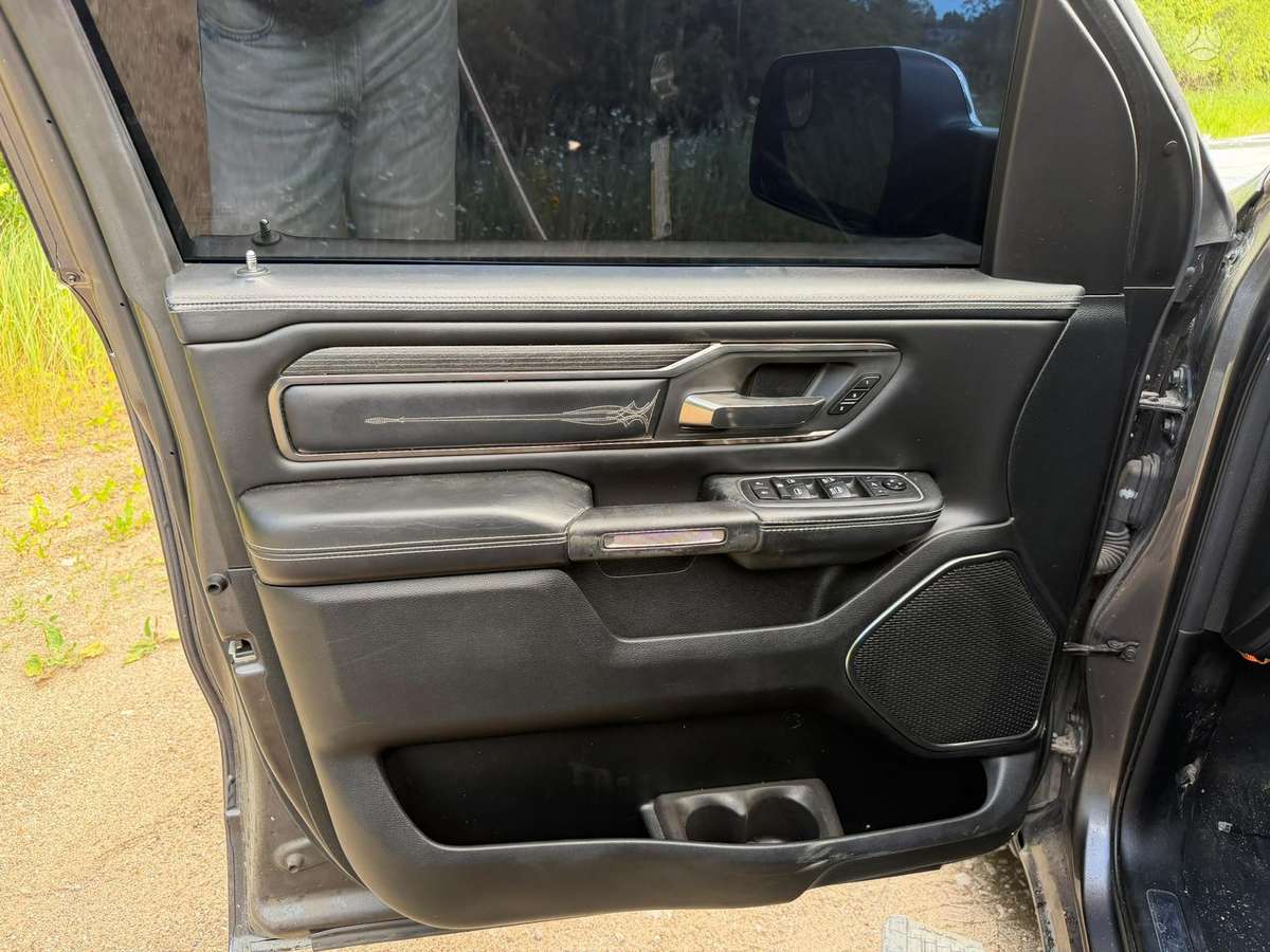RAM 1500, 5.7 l., pick-up