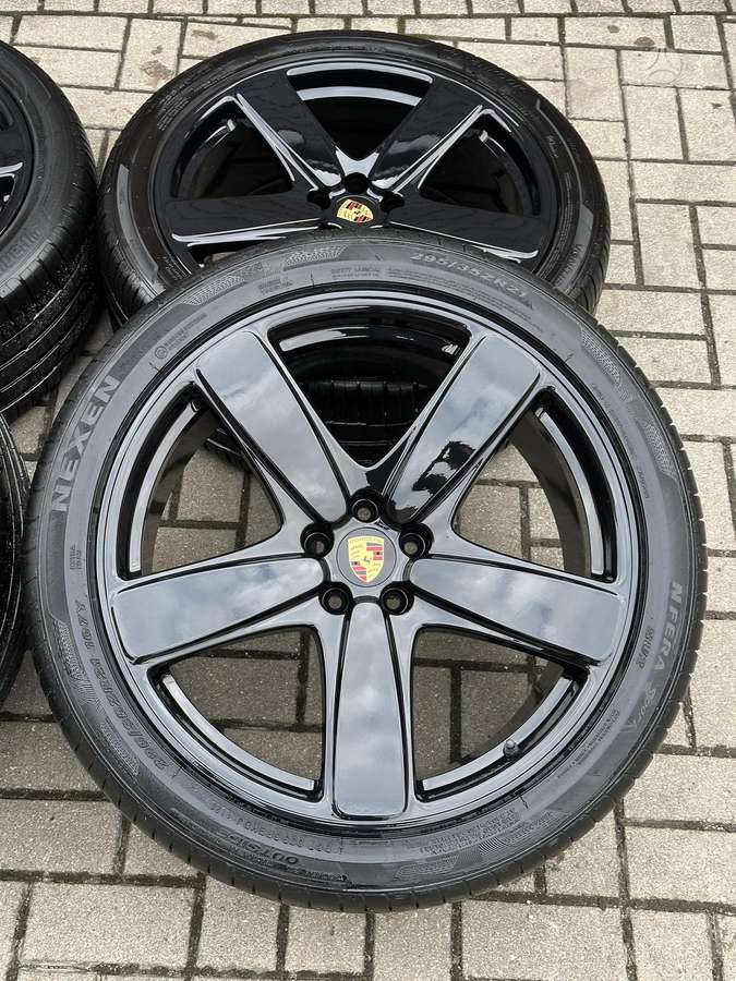 Porsche Macan Turbo, light alloy, R21