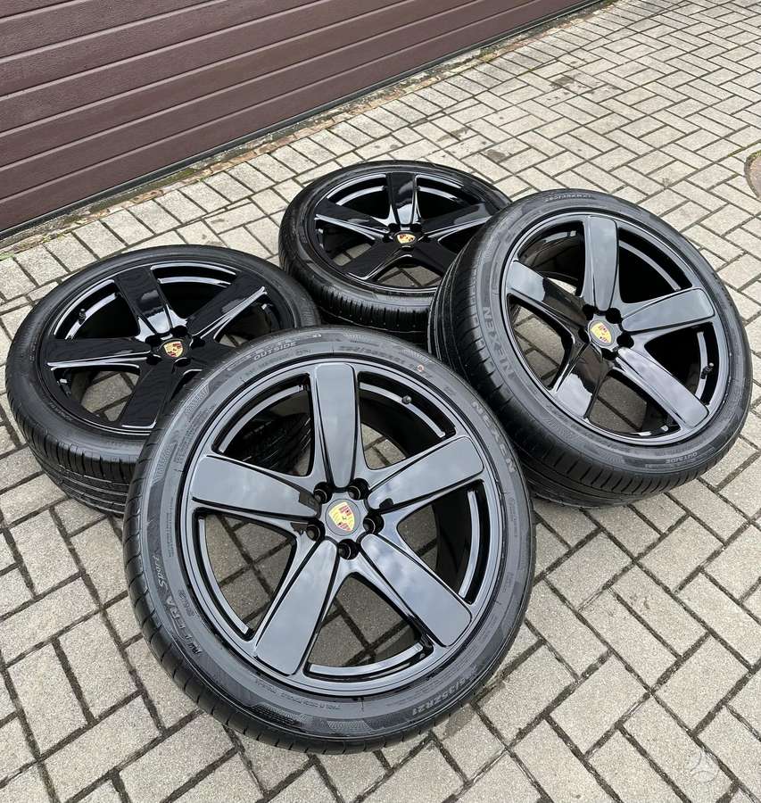 Porsche Macan Turbo, light alloy, R21