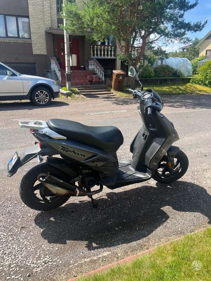 Piaggio Typhoon 50cc, scooters / mopeds