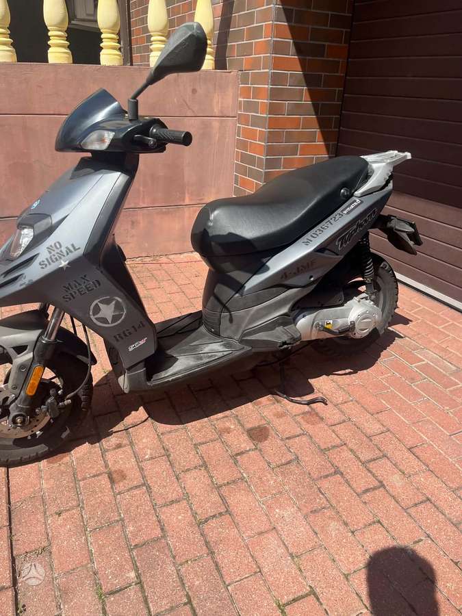 Piaggio Typhoon 50cc, мотороллеры / мопеды