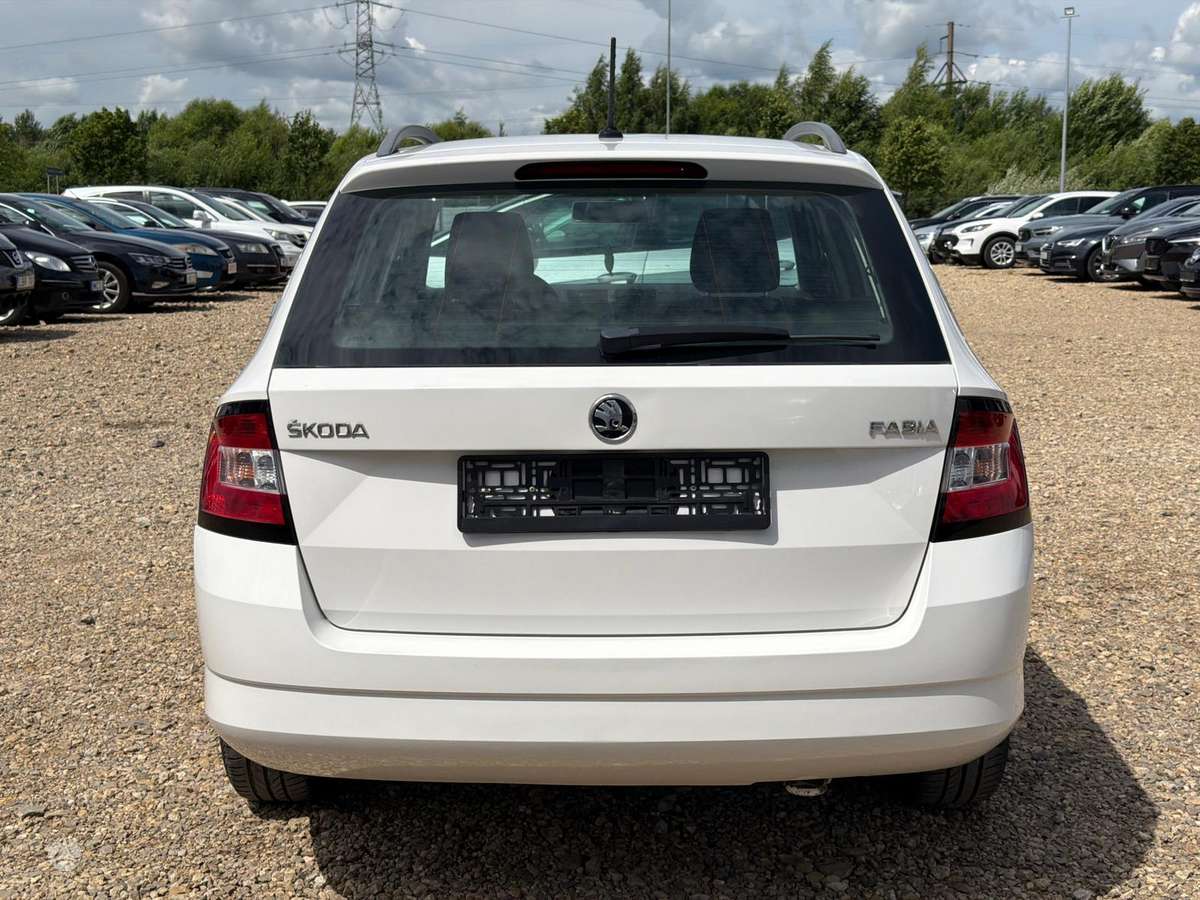 Škoda Fabia - 8