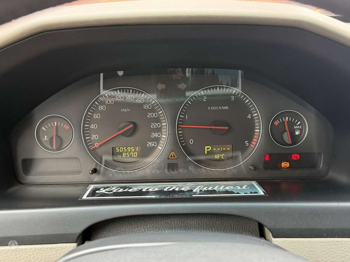 Volvo XC70, 2.4 l., wagon