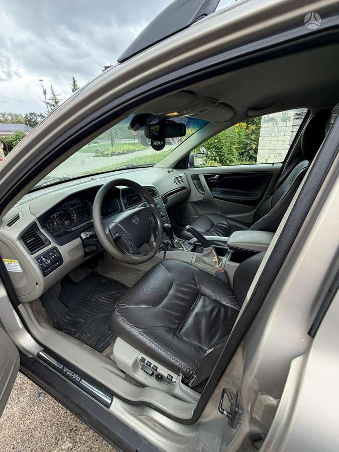 Volvo XC70, 2.4 l., wagon