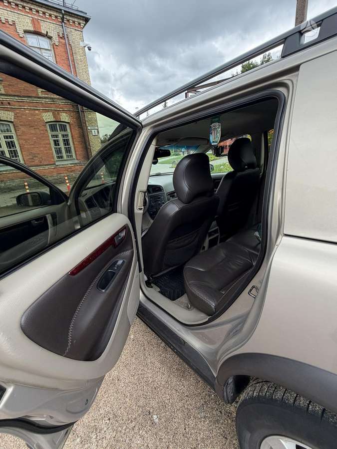 Volvo XC70, 2.4 l., wagon