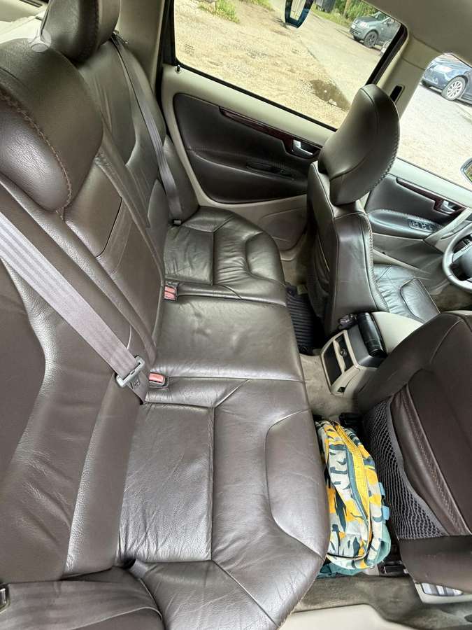 Volvo XC70, 2.4 l., wagon