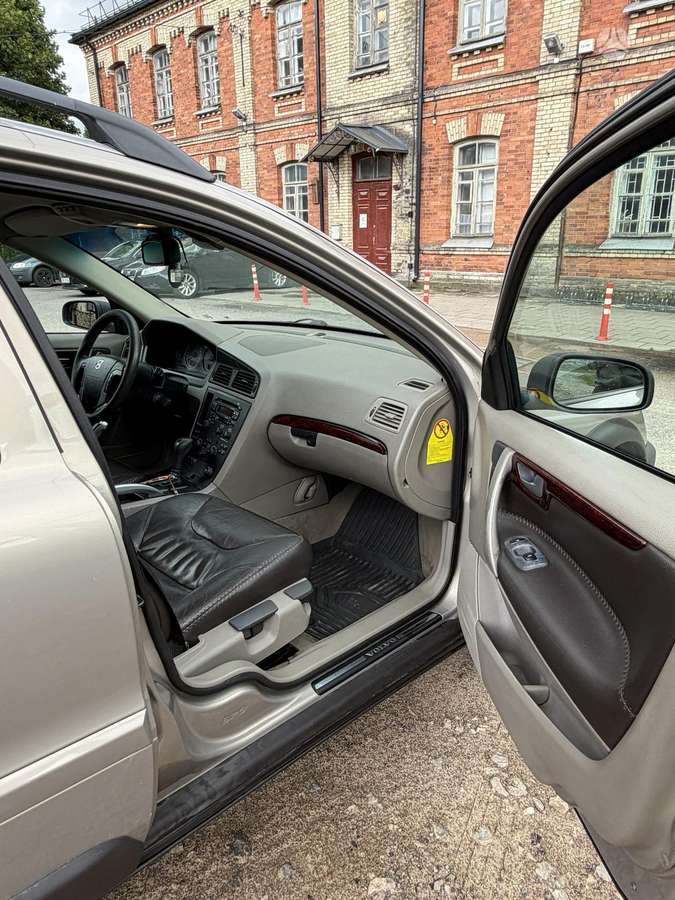 Volvo XC70, 2.4 l., Универсал