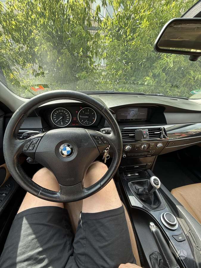 BMW 520, 2.0 l., Седан