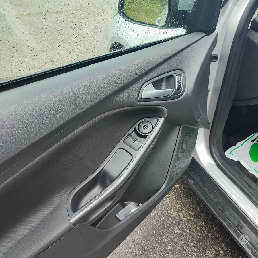 Ford Focus, 1.0 l., hatchback