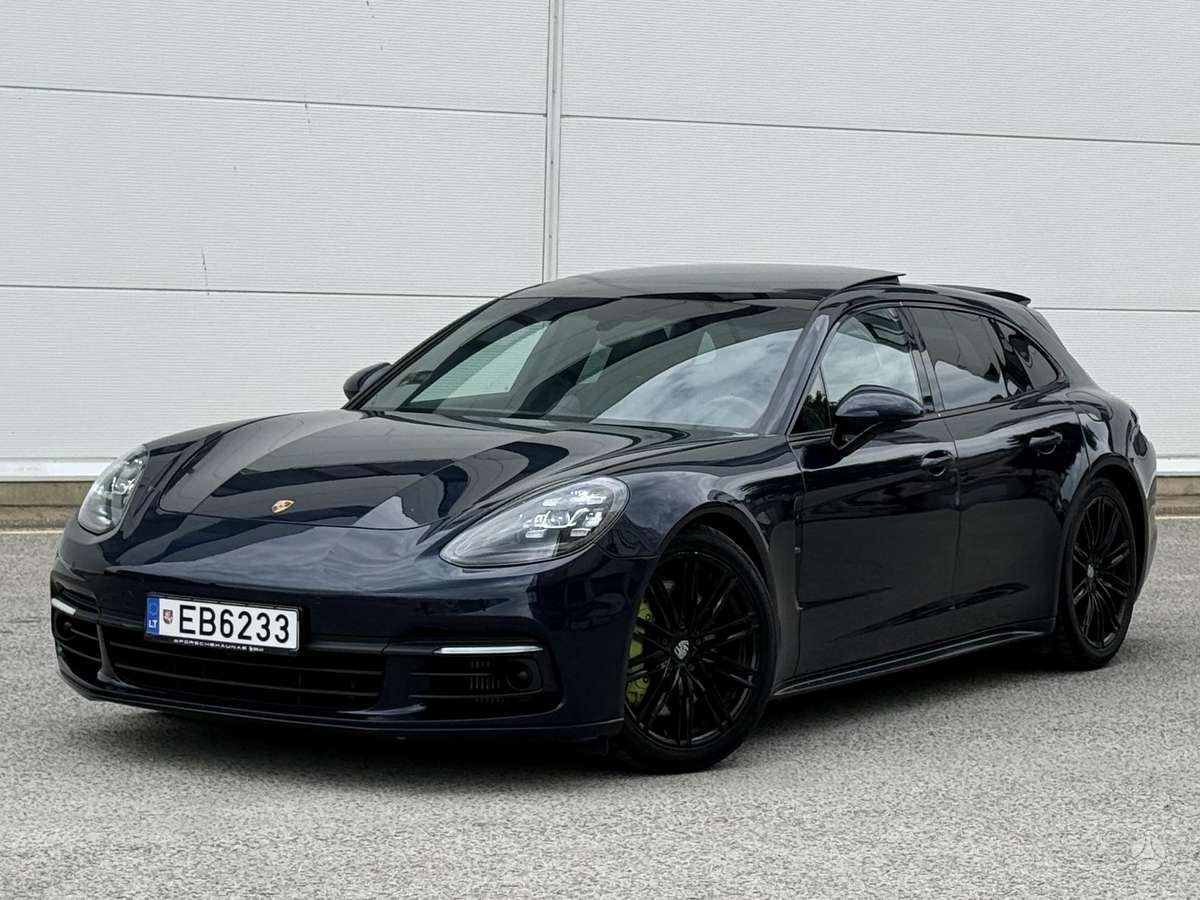 Porsche Panamera - 1