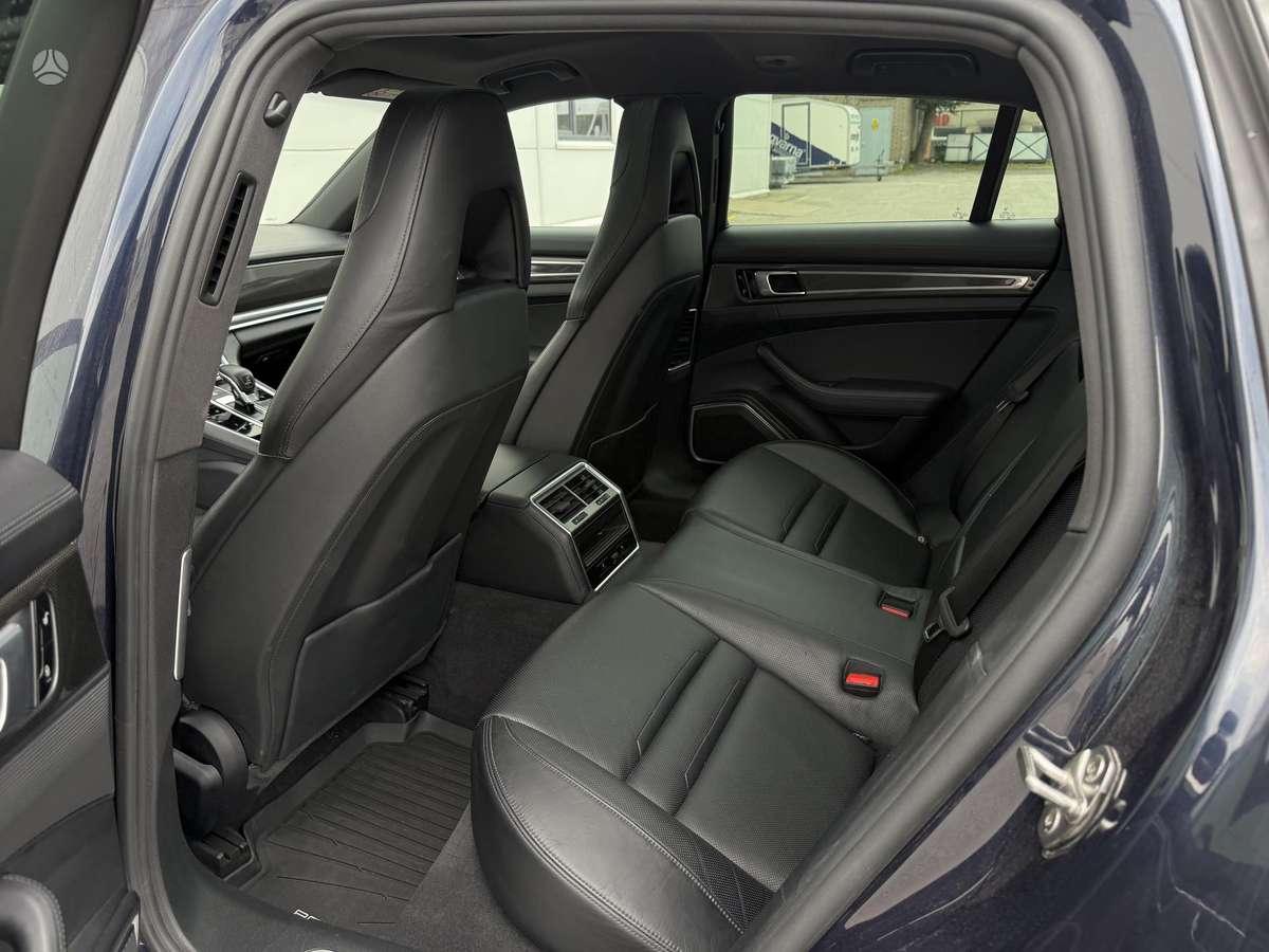 Porsche Panamera - 11