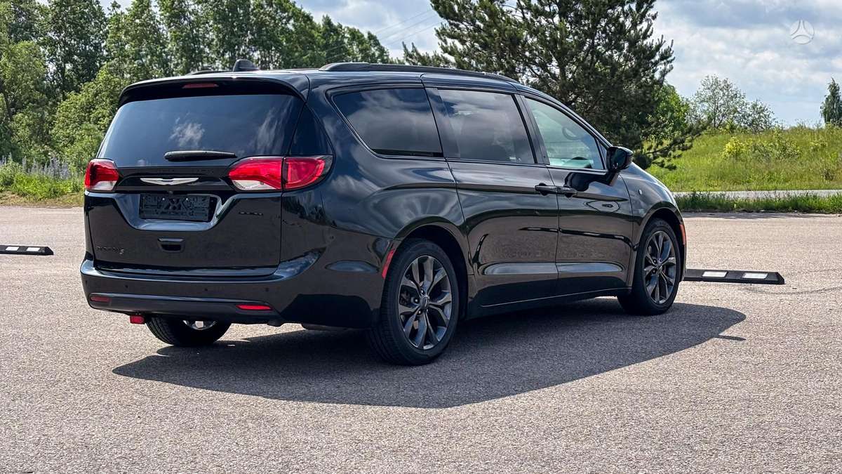Chrysler Pacifica, 3.6 l., Минивэн