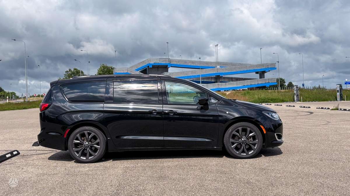 Chrysler Pacifica, 3.6 l., Минивэн