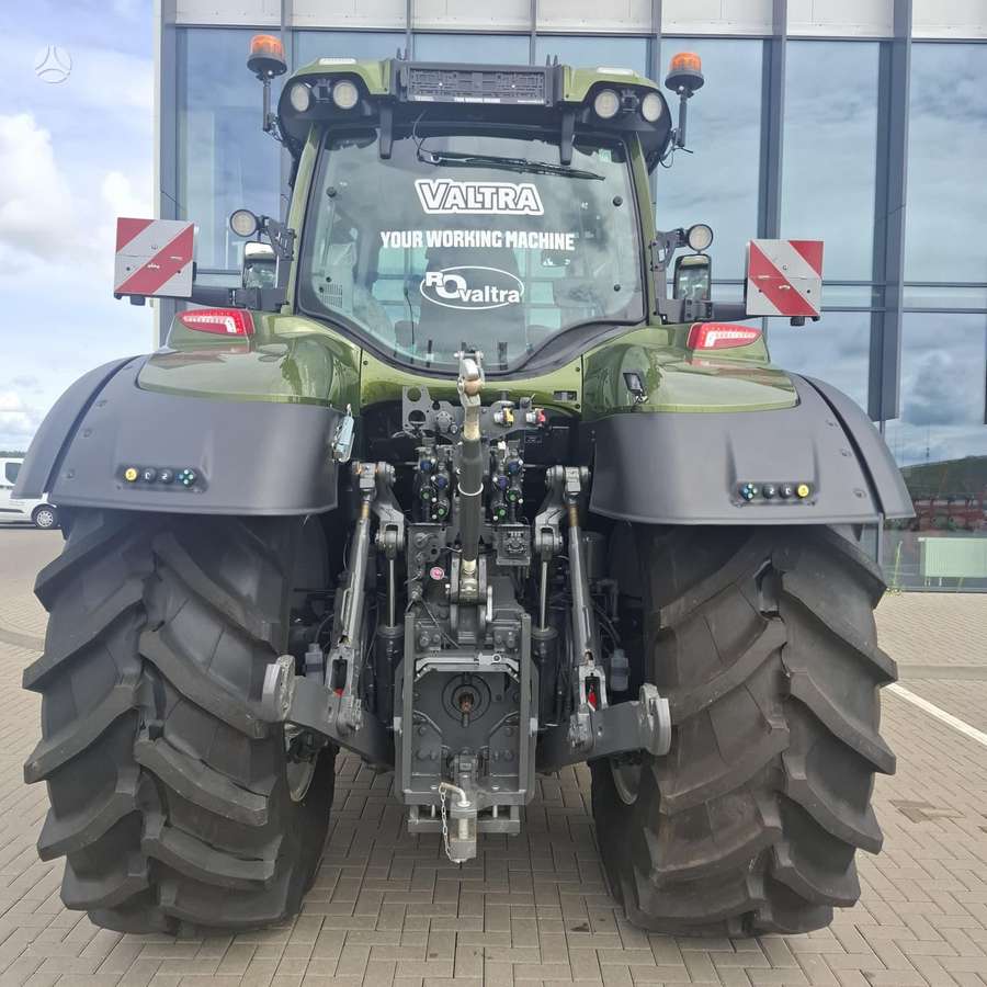 Valtra Q305, traktori
