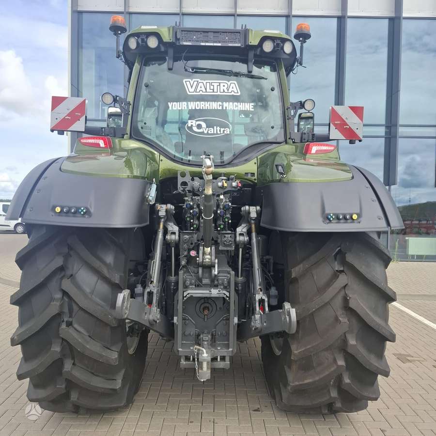 Valtra Q305, traktoriai
