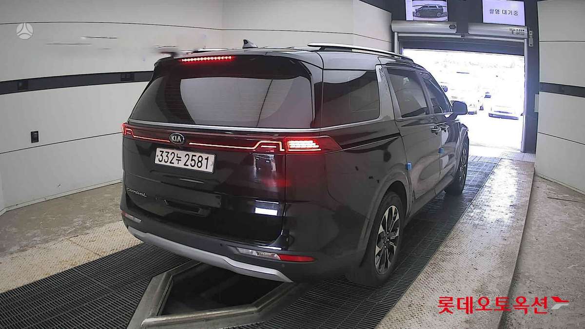 Kia Carnival, 2.2 l., Минивэн