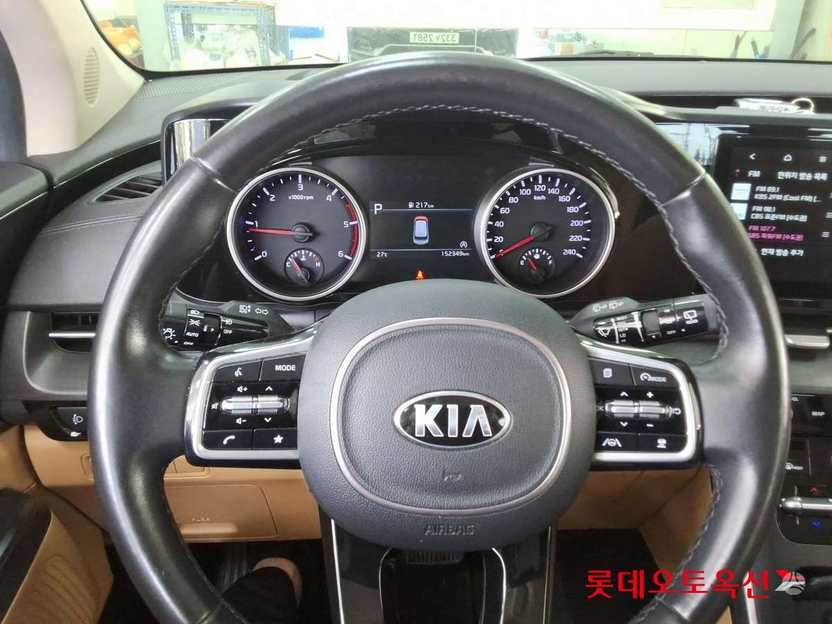 Kia Carnival, 2.2 l., Минивэн