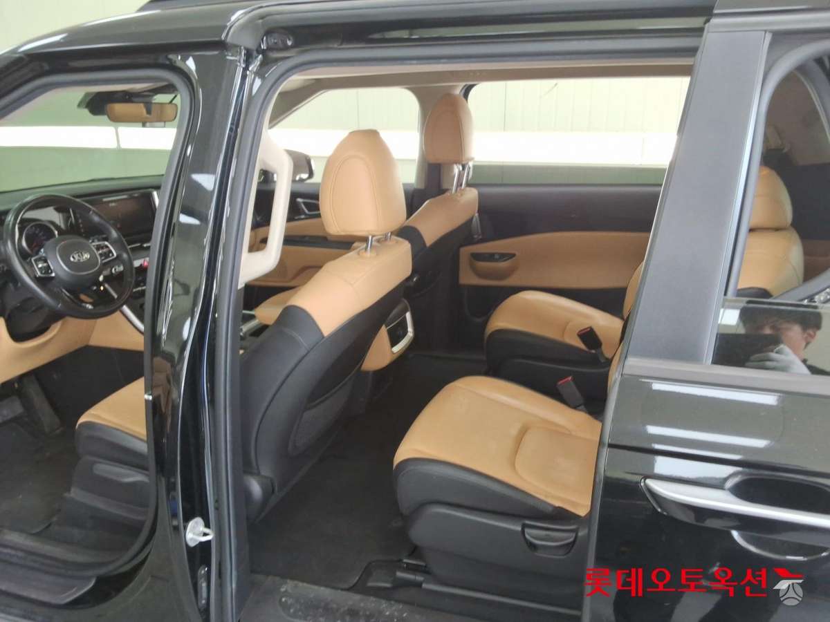 Kia Carnival, 2.2 l., Минивэн