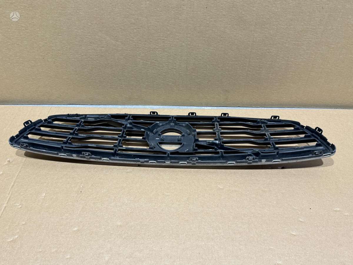 Volvo V70 front grill