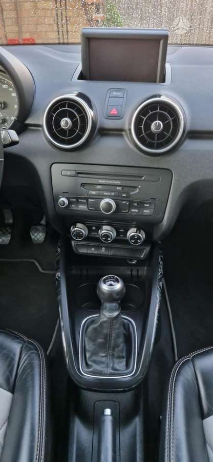 Audi A1, 1.6 l., hatchback